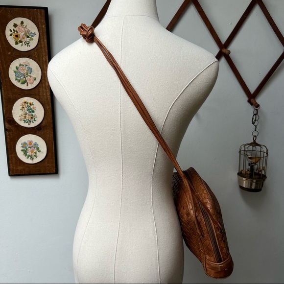 Italian Woven Leather Crossbody Bag - Picture 7 of 9